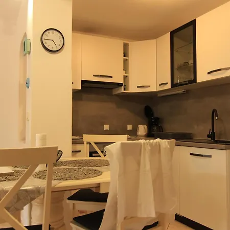 Apartman With Parking Space Njivice, Krk - 21856 Njivice